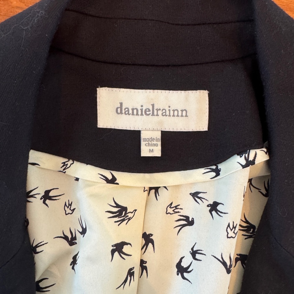 Daniel Rainn Black Blazer With Patterned Lining - image 2